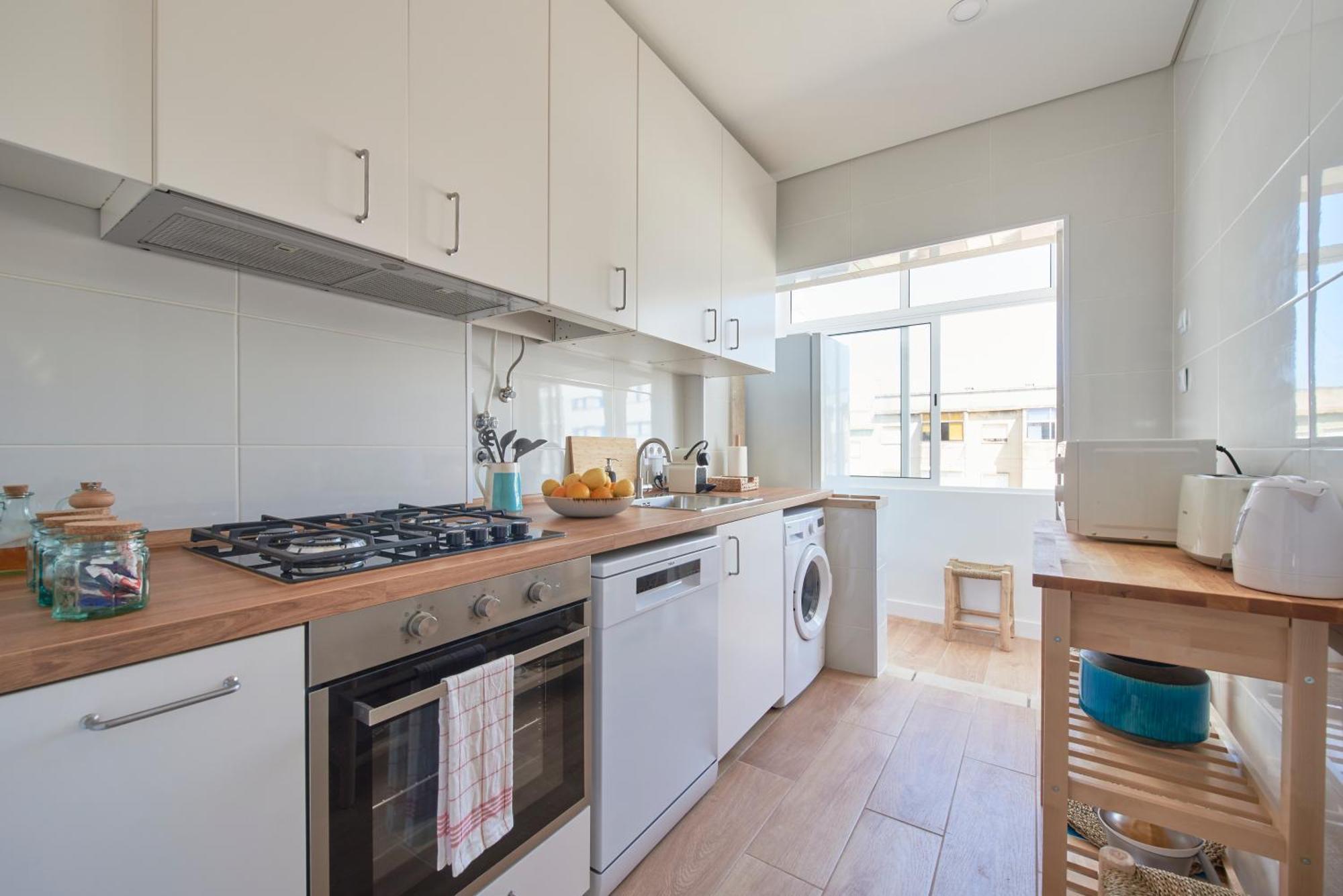 Sunset Bay View, Renovated Apt, By Timecooler Сетубал Экстерьер фото