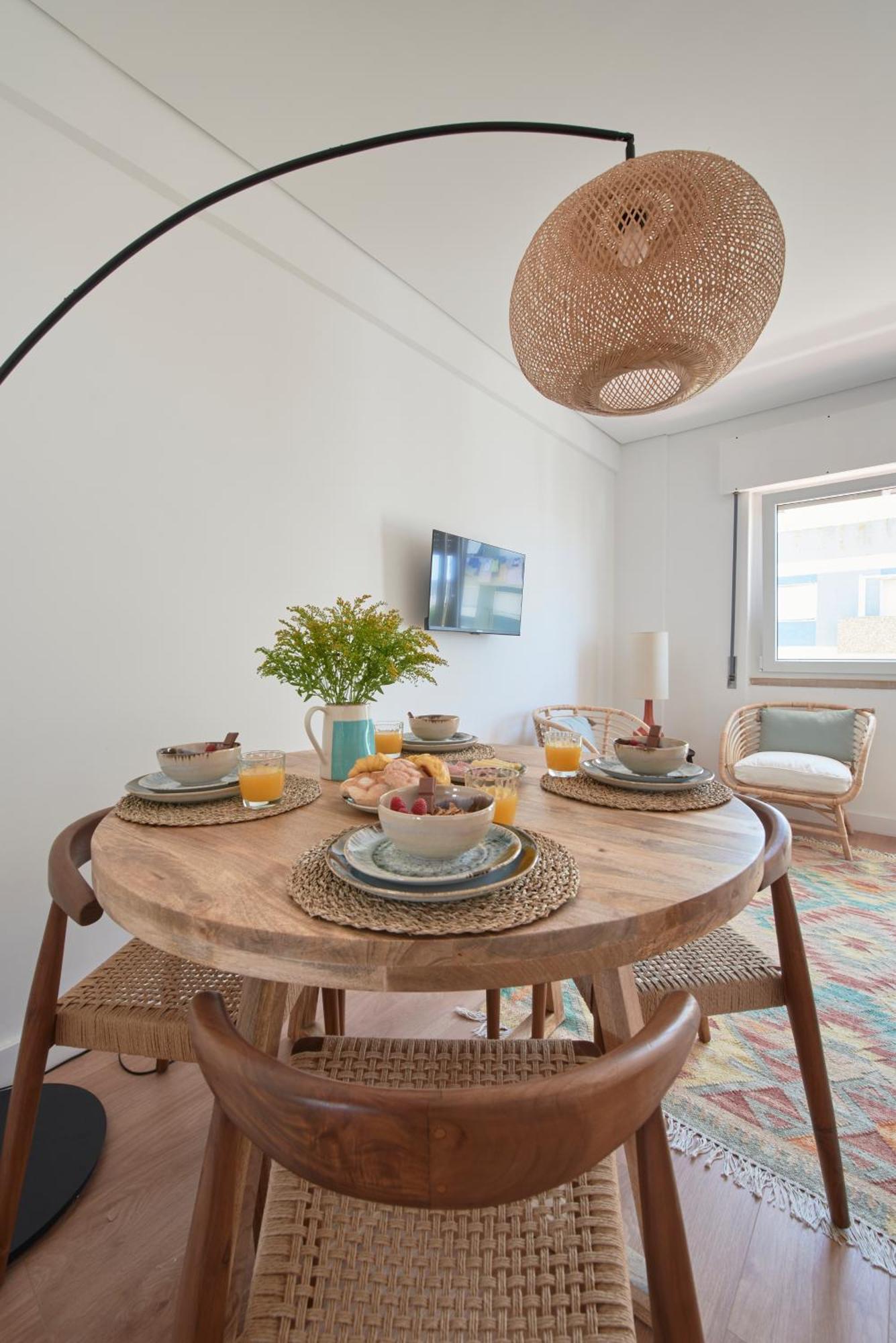 Sunset Bay View, Renovated Apt, By Timecooler Сетубал Экстерьер фото